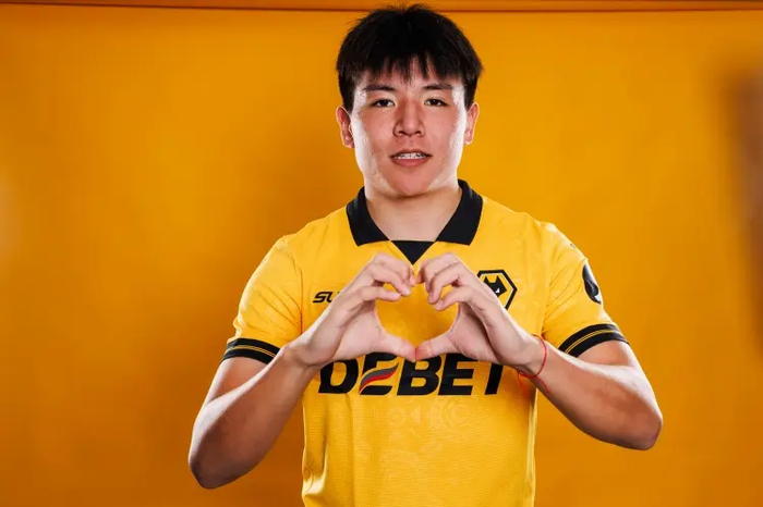 Worlds 2025-冬窗绝杀！徐彬死而复生租借英甲，2小时双城狂奔上演生死时速！|狼队|巴恩斯利|英超|U21|哈维-巴恩斯_新浪体育_新浪新闻